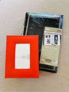 2 unused photo albums